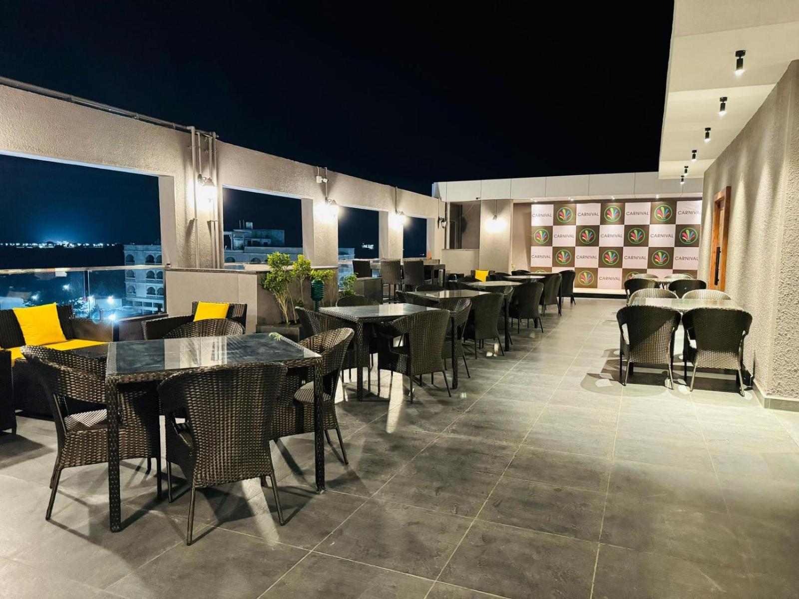 Hotel Carnival Parbhani Екстериор снимка