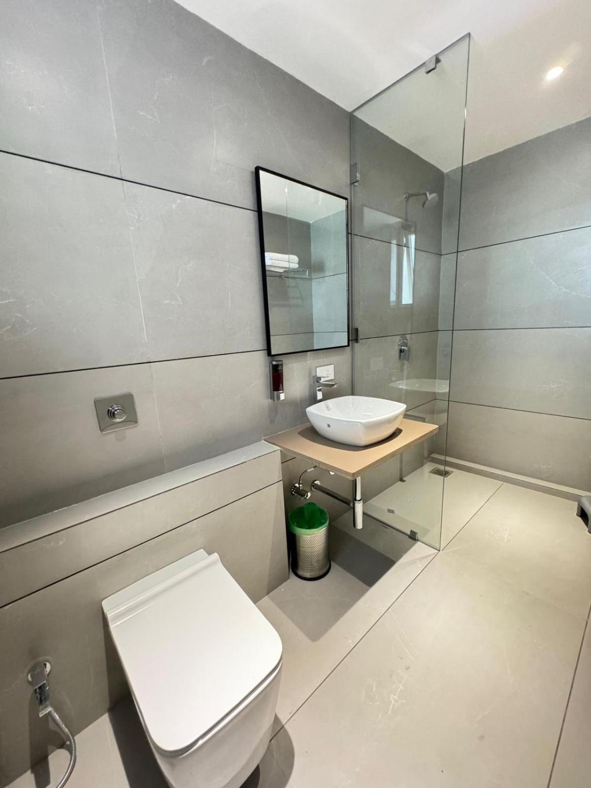Hotel Carnival Parbhani Екстериор снимка